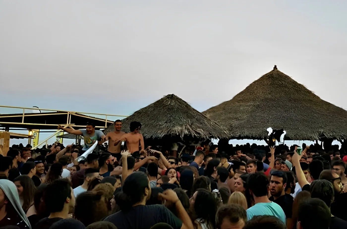 Blue Banana, Ποσείδι Χαλκιδικής